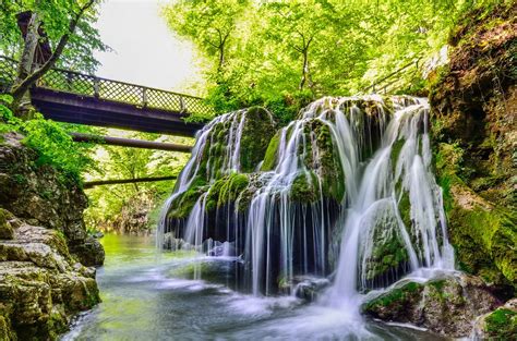 Publicat pe aprilie 9, 2014 de archives. Top 5 cele mai frumoase cascade din Romania - Blogul ...