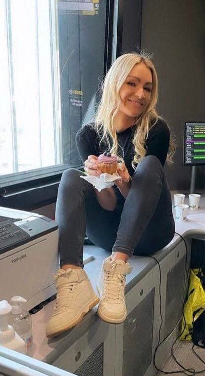 Laura Woods Skysportnewsfemale