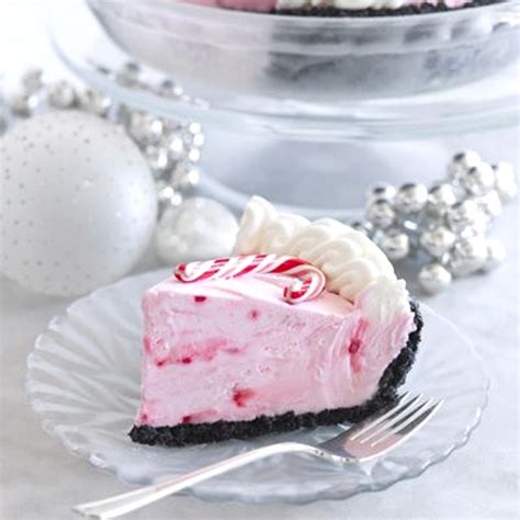 The texture is creamy, smooth, just perfect for scooping. Christmas Ice Cream Desserts - Pink Lover
