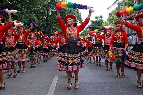 Peruvian Dances Traditional Dance Peruvian Art Peru