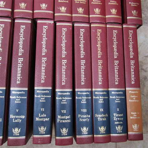 Encyclopedia Britannica 15th Edition Padded Leather Set 30 Vol 1982 Red