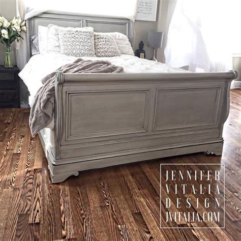 40 Grey Wooden Bed Decorica