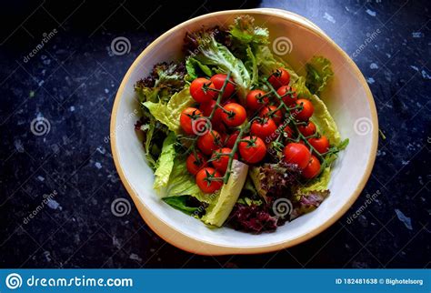 Lettuce And Tomato Salad Bowl Stock Photo Image Of Bean Banana