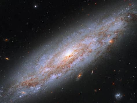 Pretty Spiral Galaxy Seen Diagonally Galaxy Ngc Andromeda Galaxy