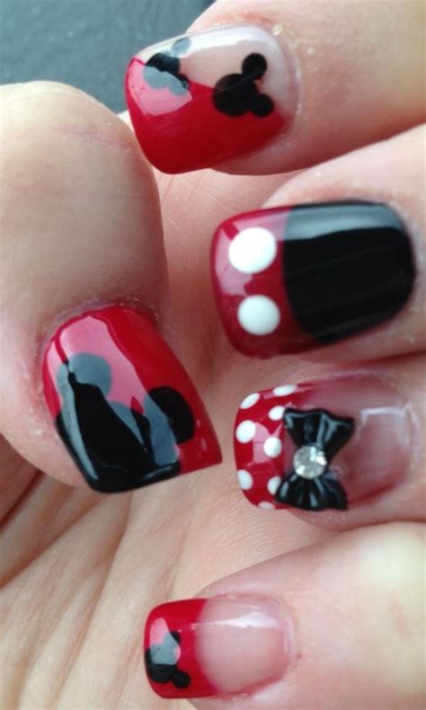 Mickey And Minnie Nails Perfect For A Trip To Disney Land Or Disney World Fancy Nails Love