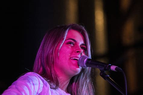 Nashville Based Singer Songwriter Performs In Iowa For The First Time