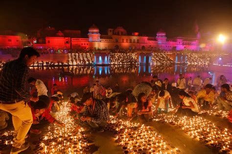 Thats A Lot Of Lamps 300000 Lit In India For Diwali Breaking Record