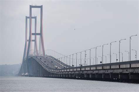 Adalah sunda strait bridge (jembatan selat sunda/jss). Membelah Sungai dan Lautan, Inilah 10 Jembatan Terpanjang ...