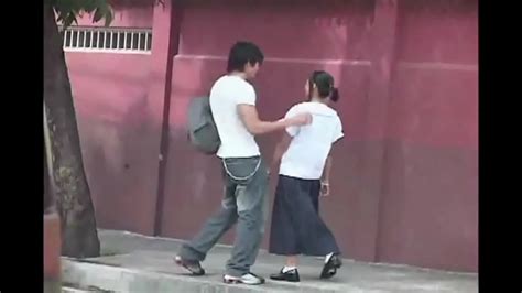 Yong Filipina Lbfm Estudiante Nena Recoger Chupando Una Gran Polla Y