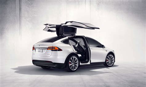 Teslas First Model X Electric Suvs Sell For 132k