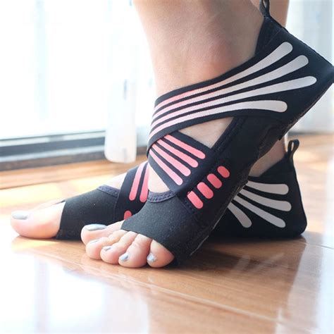 Dec 18, 2019 · best pilates shoes pilates is usually done barefoot, but if you find yourself slipping during class, you may need to consider picking up a pair of pilates shoes. 1 Pair Anti-Slip Yoga Socks Toeless Pilates Socks Ballet ...