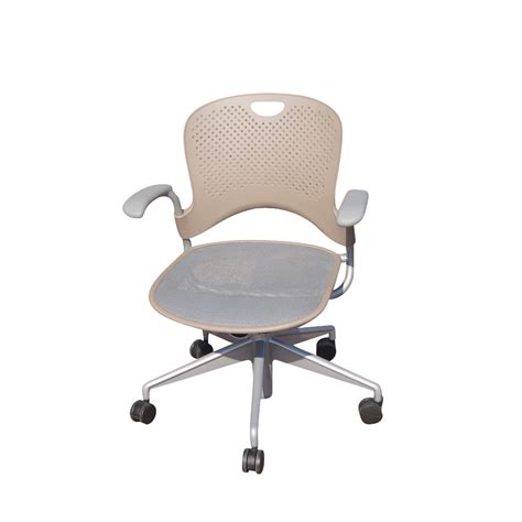 Herman miller caper chairs are a stackable and versatile multipurpose chair designed for use in your home and office. Herman Miller Caper XR Multipurpose Task Chair | eBay
