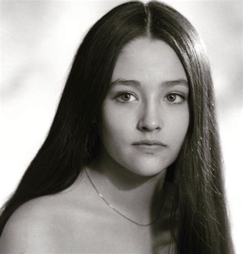 Olivia Hussey As Juliet Olivia Hussey Pretty People Beautiful People Famous Faces Woman