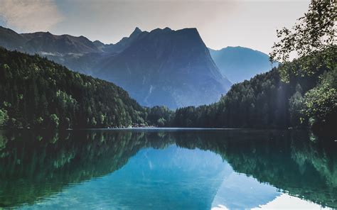 Download Wallpaper 3840x2400 Mountains Lake Reflection 4k Ultra Hd 16