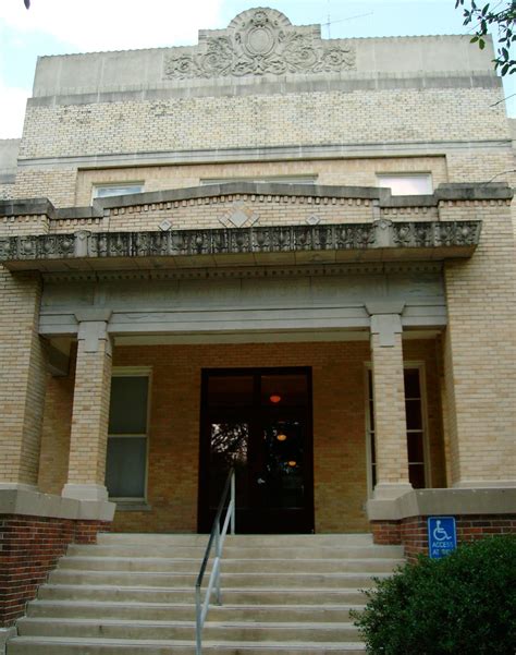 Refugio County Courthouse Detail Refugio Texas This Cou Flickr