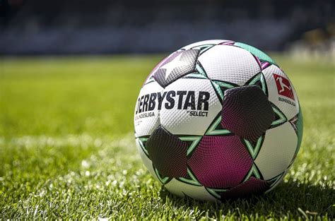 Follow all the latest german bundesliga football news, fixtures, stats, and more on espn. Bundesliga 2020-21 Derbystar Match Ball | Equipment | Football shirt blog