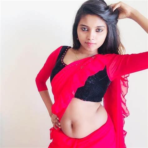 Tiktok Glamour Queen Ilakkiya Hot And Sexy Photos Deep Cleavage Pictures