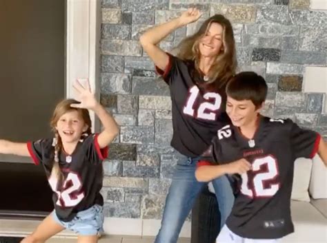 Gisele and the super bowl winner tied the knot in 2009, and while they only share their two biological children, son benjamin and daughter vivian, tom and his wife are the doting dad and stepmom of. Gisele Bündchen, Kids Cheer on Tom Brady from Home ...