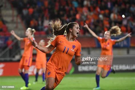 Netherlands V England Uefa Womens Euro 2017 Semi Final Photos And Premium High Res Pictures