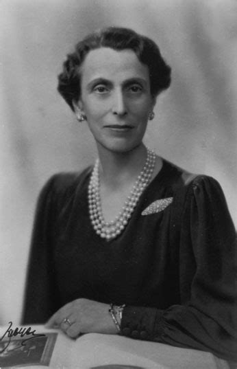 Through the hesse family, prince and princess louis of battenberg were first cousins once removed. Princess Louise of Battenberg, Queen consort of Sweden