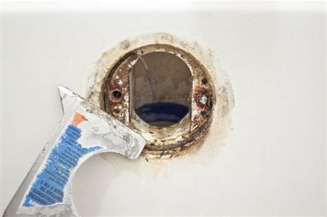 Bathtub overflow kit looks like the original, was easy to install, finish is as shiny as the other components of the buthtub ovwr flow cap. How to Replace a Bathtub Overflow Drain Gasket | eHow