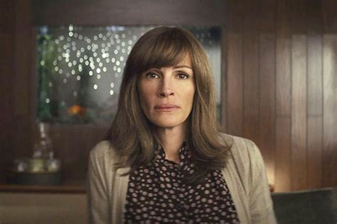 Say Hello To Julia Roberts Homecoming Aka Your New Tv Obsession