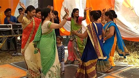 पहाड़ी शादी में महिला संगीत का कार्यक्रम Pahadi Mahila Dance Mahila Sangeet Funtion Youtube