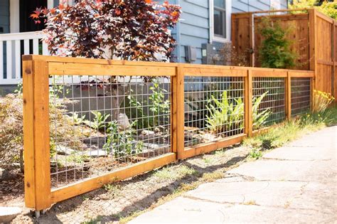 The Deschutes Decorative Hog Wire Fence Looks Equally Great In The Front Yard Or The Garden