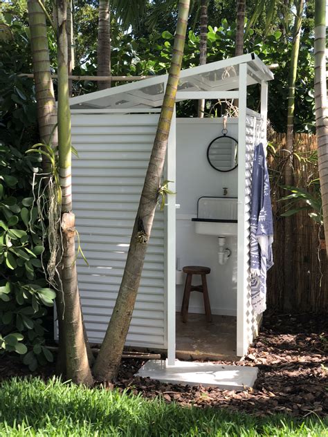 Diy Outdoor Shower Enclosure Plans Diys Urban Decor