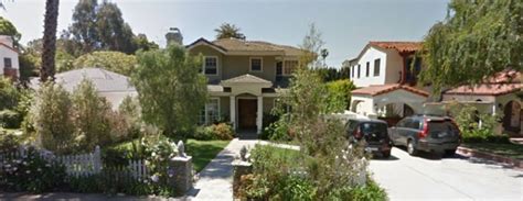 It seems to be the largest and grandest house of the three families, as jay earns a lot of money from his job. 'Modern Family' home to hit market for $2.35 million ...