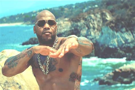 You can download free mp3 or mp4 as a separate song, or as video and download a music collection from any artist. Akuztik Addict!: FLO RIDA : WHISTLE
