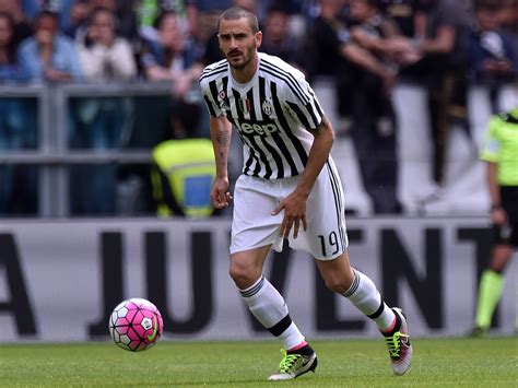 Leonardo Bonucci Juventus Look To Hold Onto Chelsea And Manchester