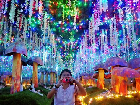 Look 7 Magical Christmas Light And Sound Shows To Catch Until The New Year