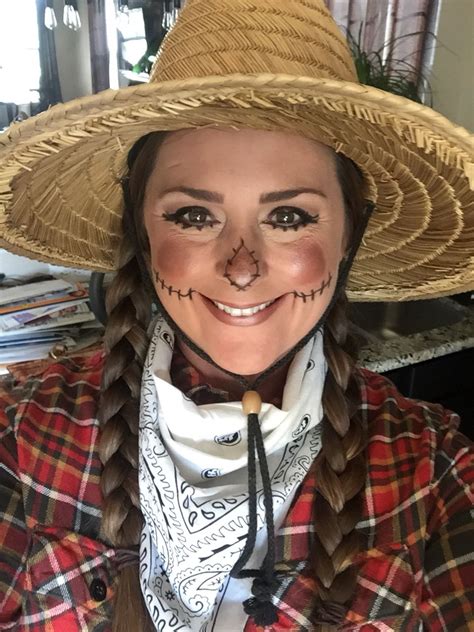 Learn how to create a cute diy scarecrow costume! Easy DIY Scarecrow Costume/Makeup | Diy scarecrow costume, Scarecrow costume, Diy scarecrow