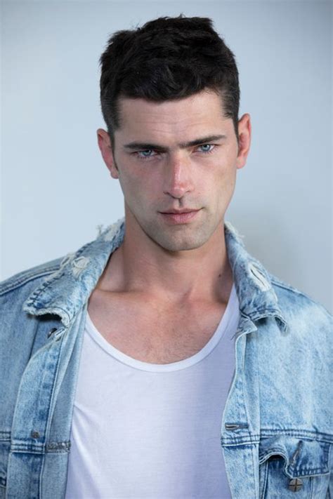 Sean Opry Model Profile Photos And Latest News