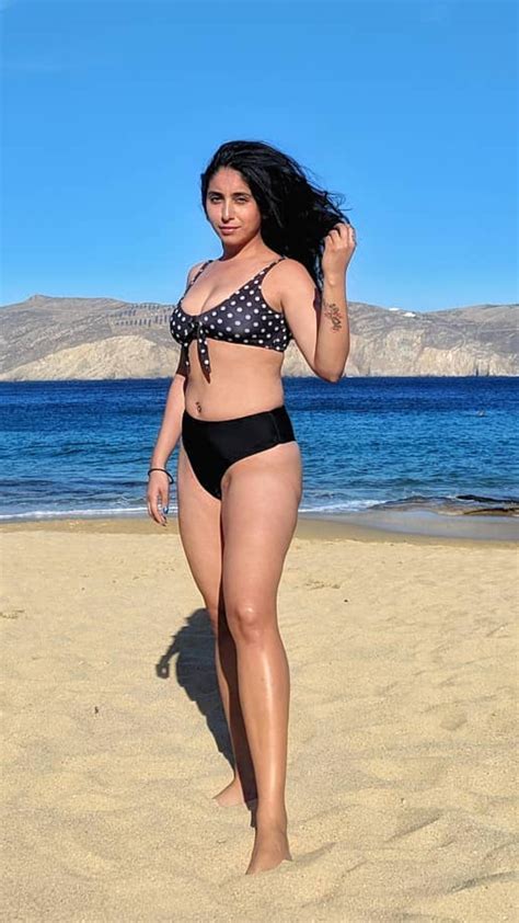 Mona Lisa Neha Bhasin To Hina Khan 7 All Time Hottest Bikini Babes In The House Of Bigg Boss
