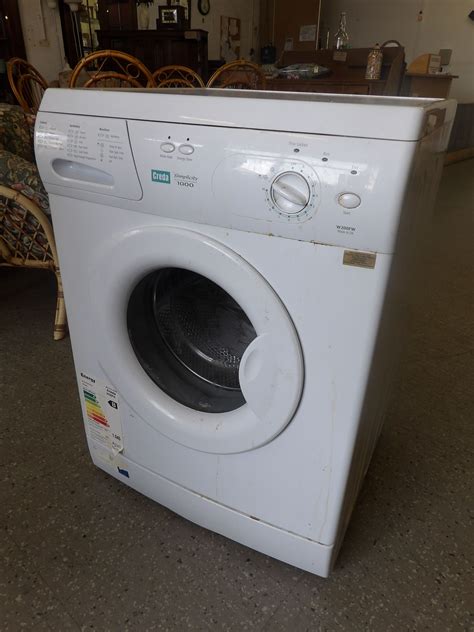 CREDA Washing Machine In The Recycled Goods Factory Showroom ----- H
