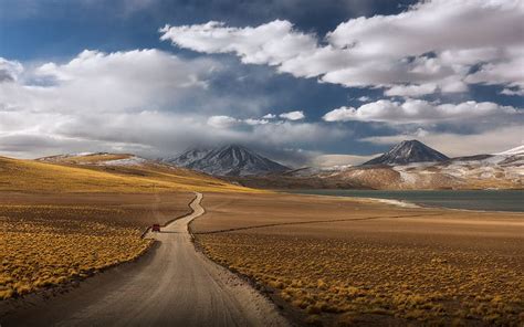 Hd Wallpaper Deserts Way Through The Atacama Desert In Chile Desktop