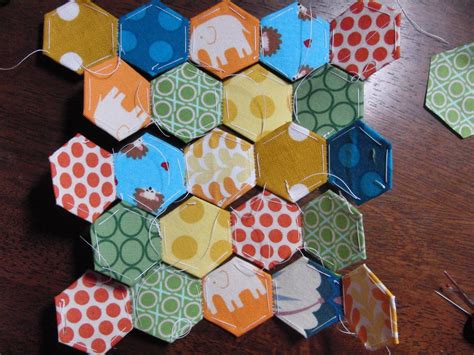 Tutorial Hand Sewing Hexagons ~ Diy Tutorial Ideas