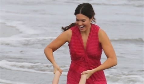 Mandy Moore Goes To The Beach For A ‘this Is Us’ Scene Mandy Moore This Is Us Just Jared