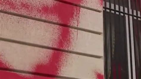 Russian Consulate In New York Vandalised With Red Spray Paint News