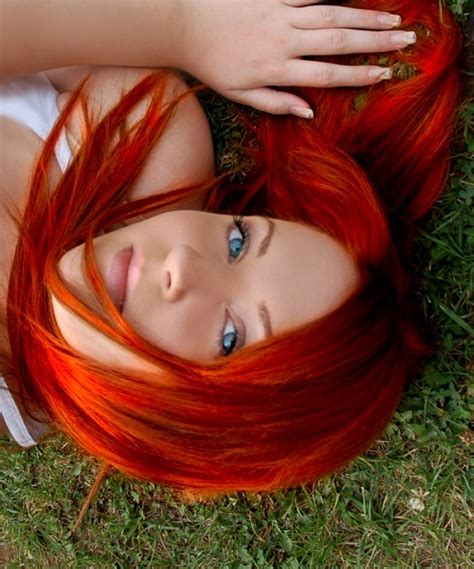 Pin By Richard Mejias On Hermosas Fem Bright Hair Colors Long Red