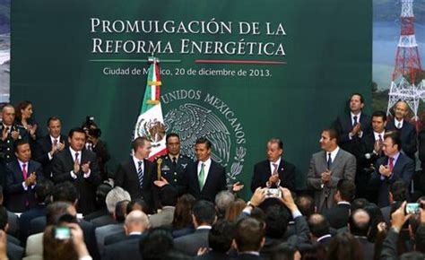 El presidente se comprometió a promulgar la ley de adopción apenas sea aprobada. La Jornada: Superamos mitos, dice Peña Nieto al promulgar ...