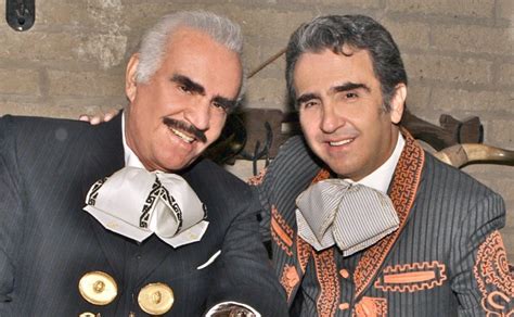 Hijo De Vicente Fernández Sufre Parálisis Facial