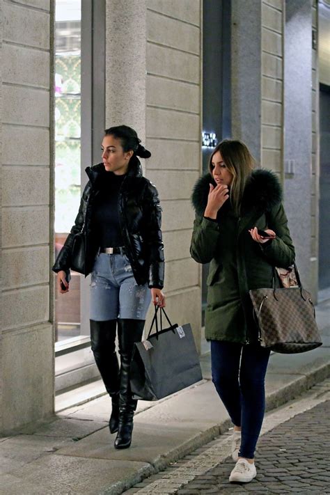 In fact, she is also the mother cristiano's daughter named, alana martina, who was born on 12 november 2017. GEORGINA RODRIGUEZ Out Shopping in Milan 01/02/2019 ...