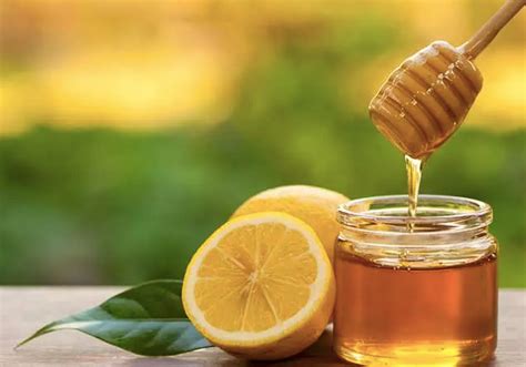 Namun, jika memanfaatkan khasiat jeruk lemon dan madu tidak perlu takut wajah. 5 Manfaat Minum Teh Hijau Campur Lemon dan Madu Bagi Kesehatan