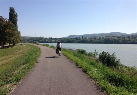 Danube Cycle Path Vienna To Budapest Bike Tour Macs Adventure