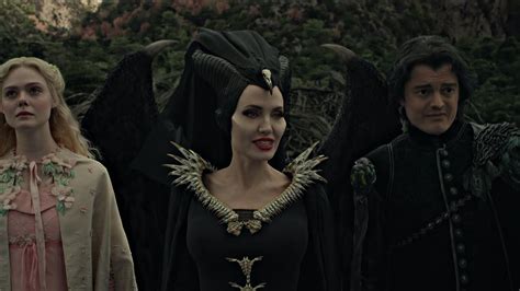 Maleficent Mistress Of Evil Scene 4k Maleficent Aurora And Diaval