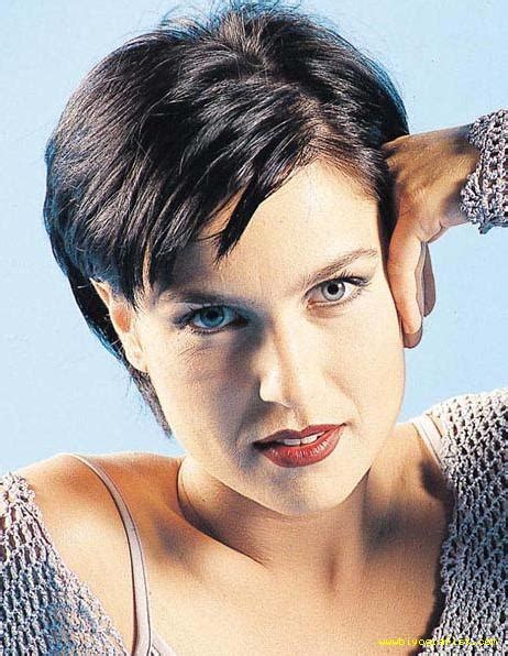 Known for her performance on yasak elma as ender, hit series süper baba, gülbeyaz, bodrum masalı. sevval sam - sevval sam Photo (33017187) - Fanpop