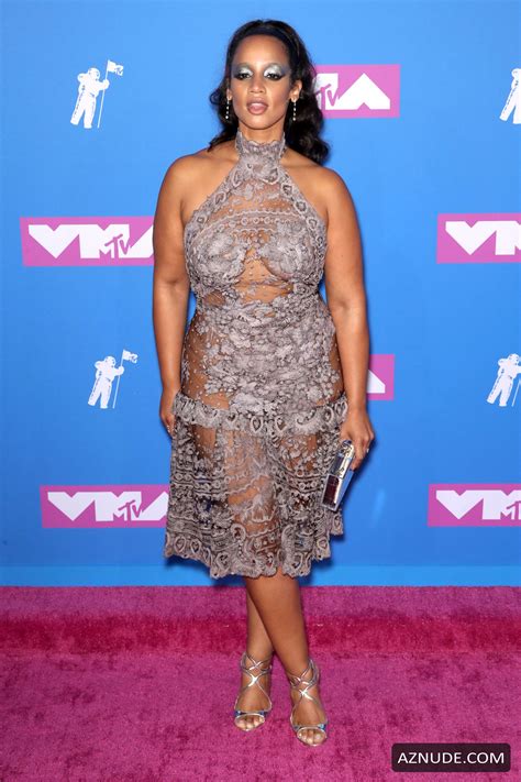 Dascha Polanco Sexy At The Mtv Video Music Awards In New